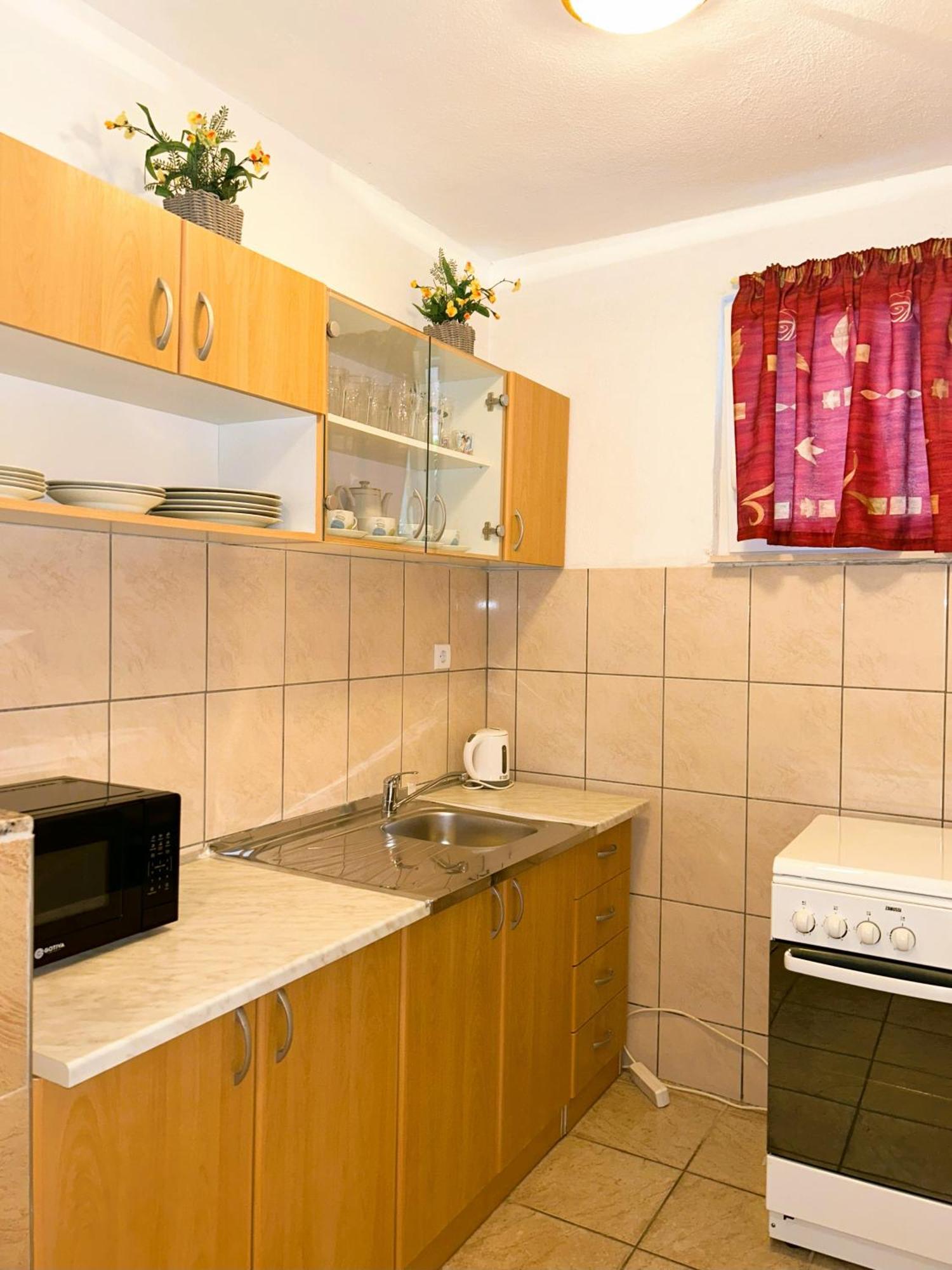 Apartments Valjan Трогир Екстериор снимка