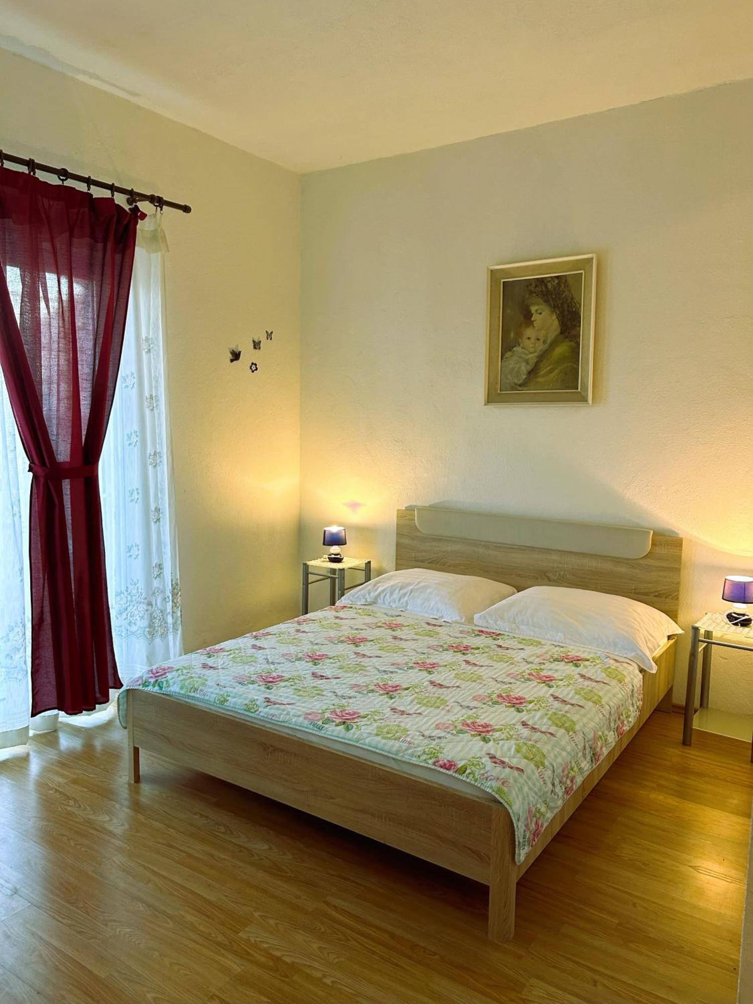 Apartments Valjan Трогир Екстериор снимка
